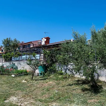 House Valencan 2 Mednjan