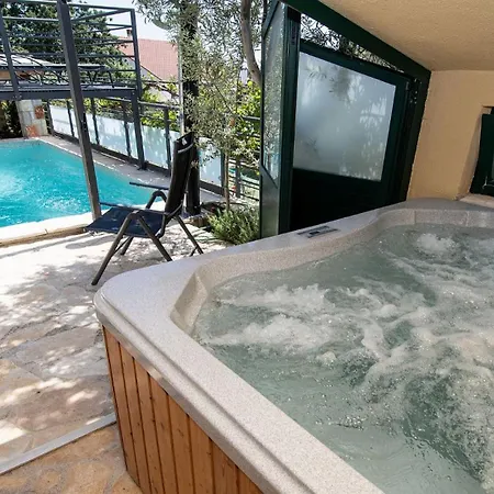 Villa House Valencan 2 Mednjan